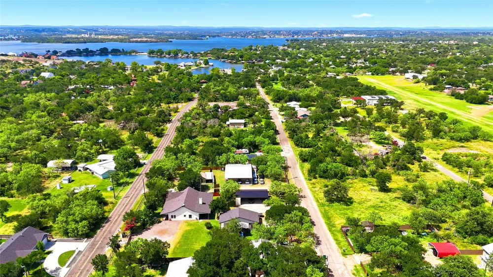 1303 Prairie Creek Road Granite Shoals, TX 78654