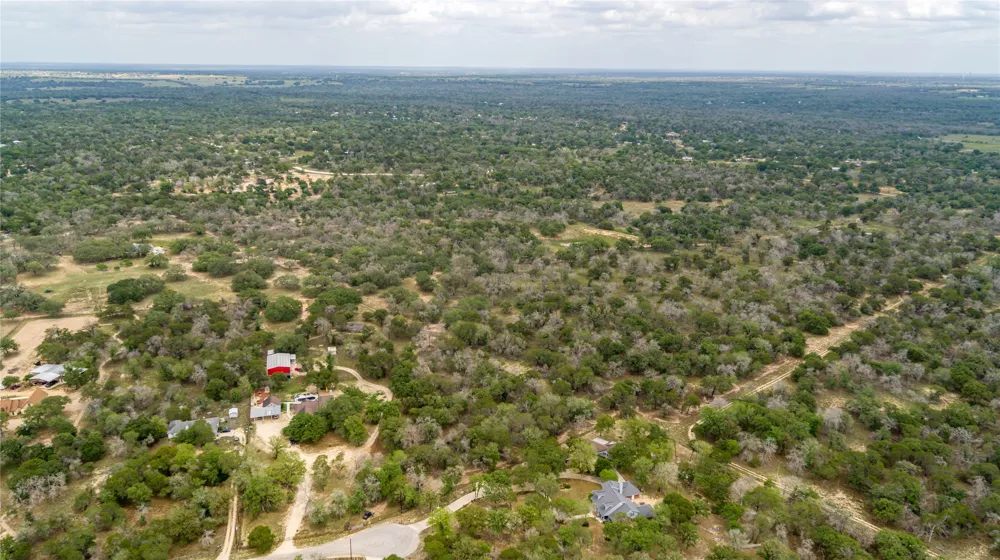 227 Encino Drive Floresville, TX 78114