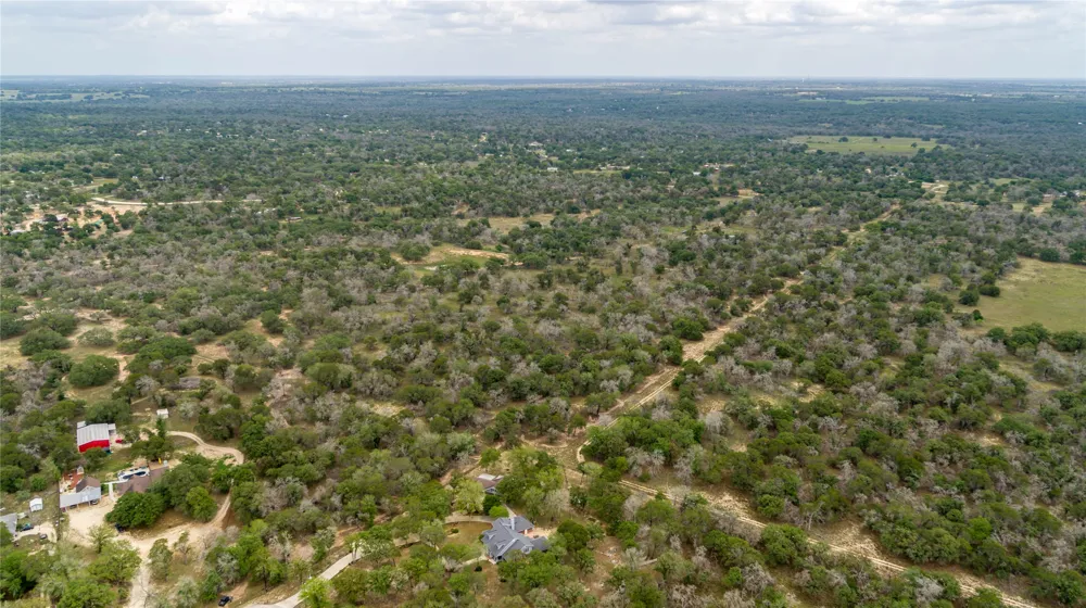 227 Encino Drive Floresville, TX 78114