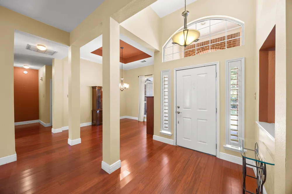 9123 Fainwood Lane Austin, TX 78749