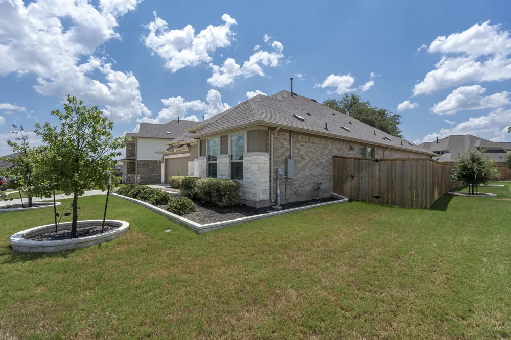 805 Cold River Run Kyle, TX 78640