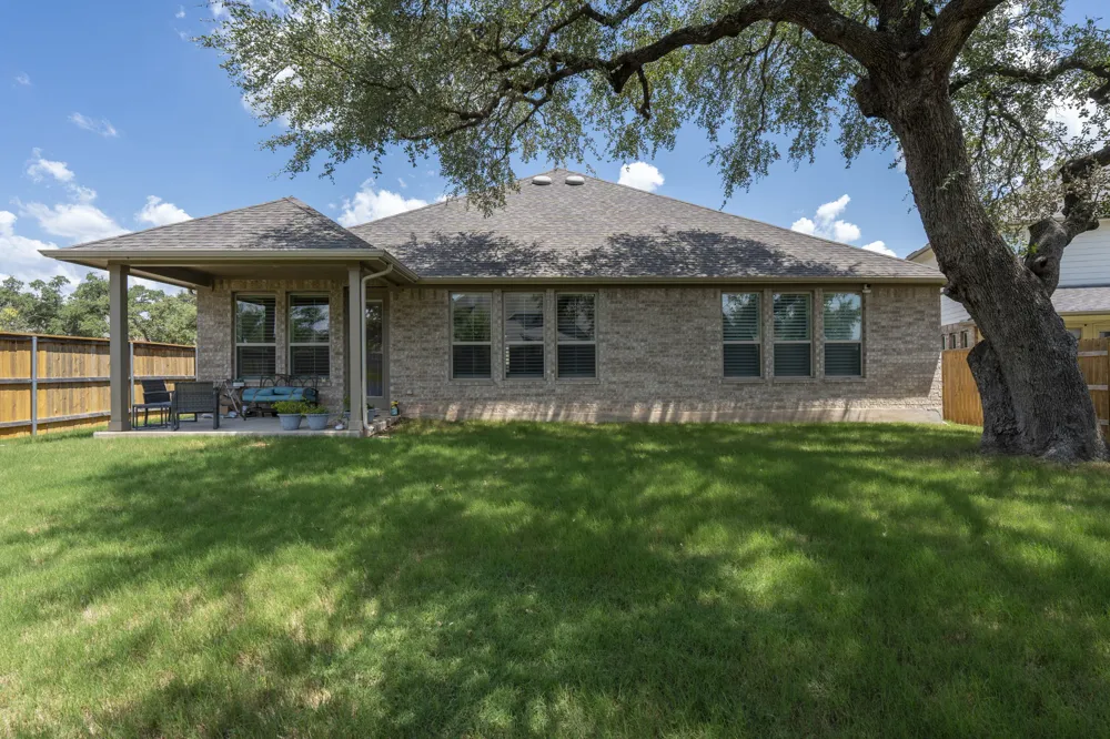 805 Cold River Run Kyle, TX 78640
