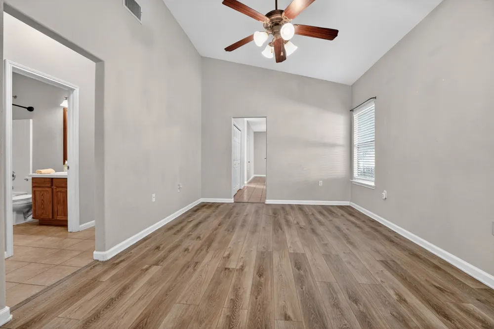 5625 Signal Point Point Austin, TX 78724