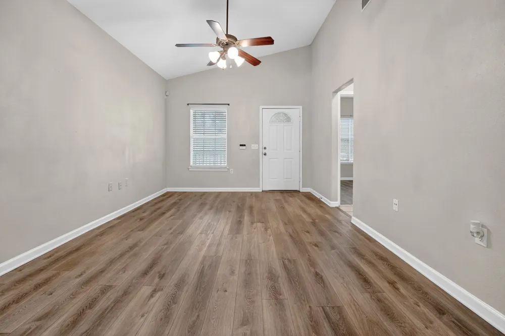 5625 Signal Point Point Austin, TX 78724