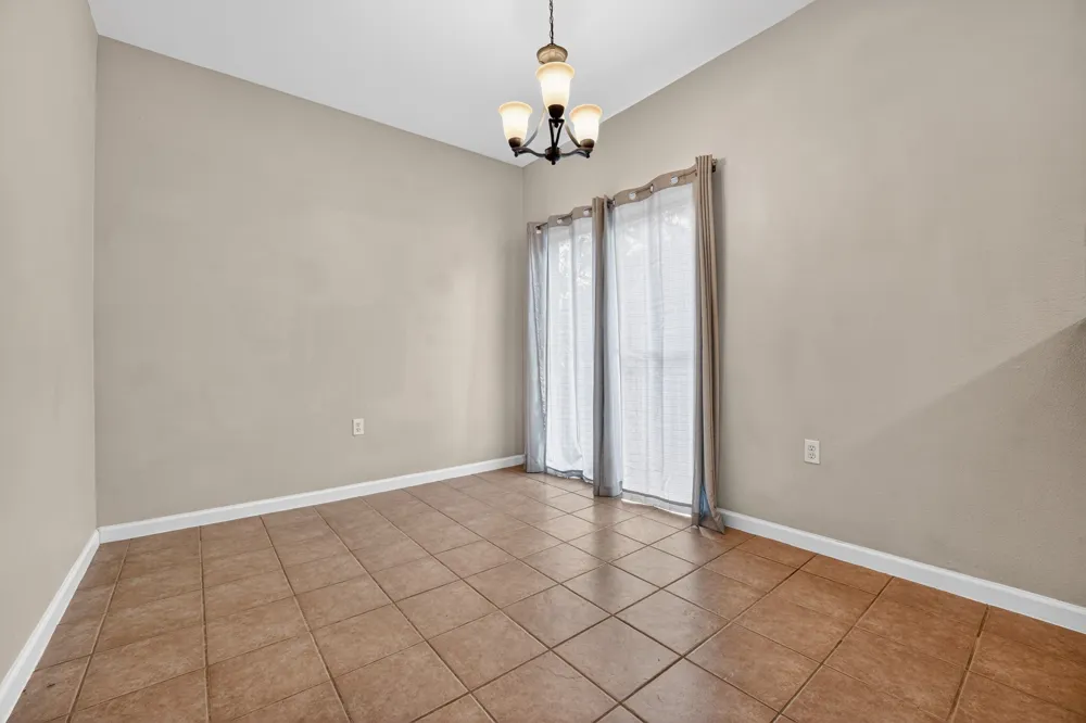 5625 Signal Point Point Austin, TX 78724