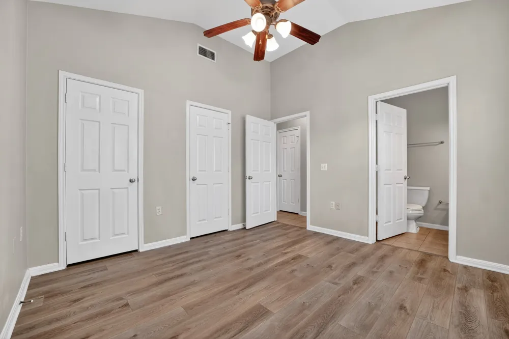 5625 Signal Point Point Austin, TX 78724