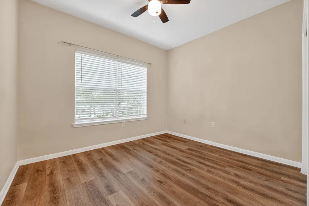 5625 Signal Point Point Austin, TX 78724