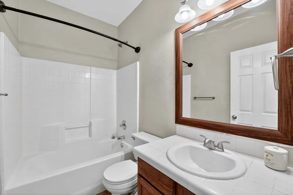 5625 Signal Point Point Austin, TX 78724