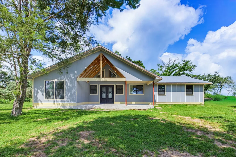 1156 County Road 437 Harwood, TX 78632