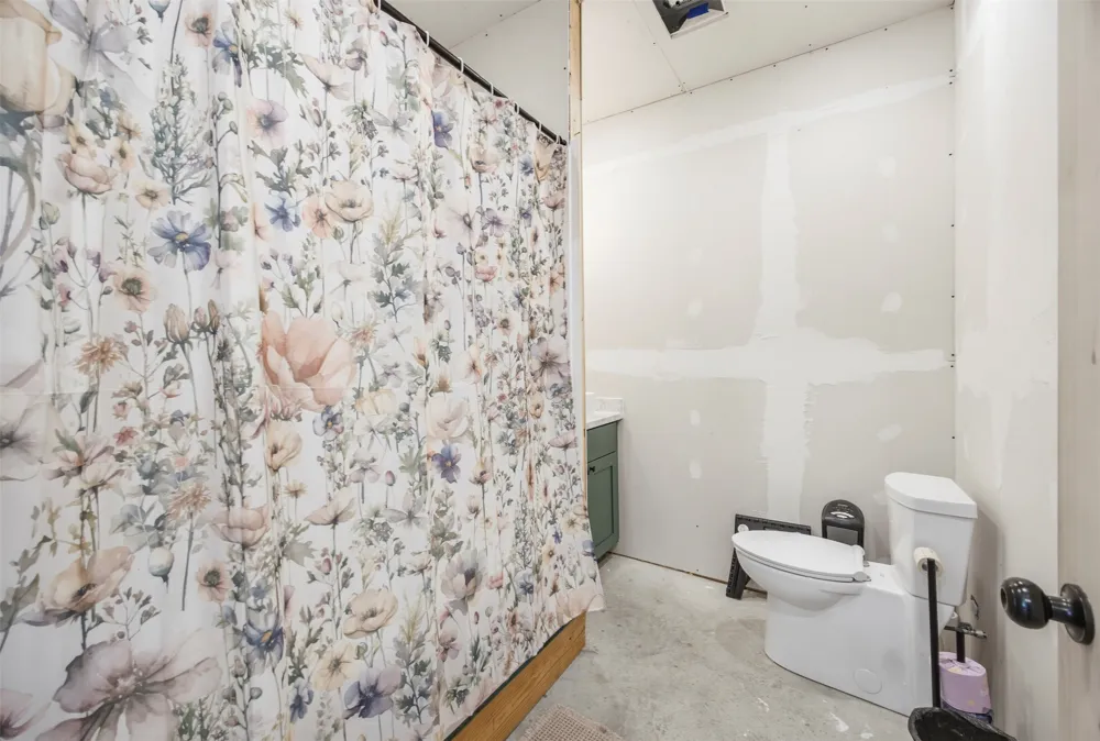 1156 County Road 437 Harwood, TX 78632