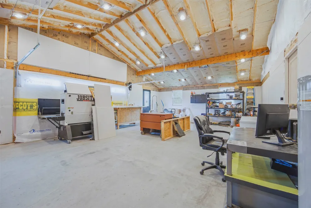 1156 County Road 437 Harwood, TX 78632