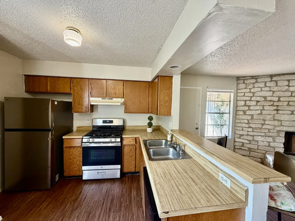 402 Hedgewood Drive #C Georgetown, TX 78628