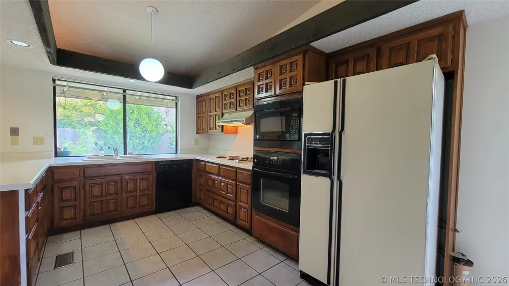 4027 E 82nd Place Tulsa, OK 74137