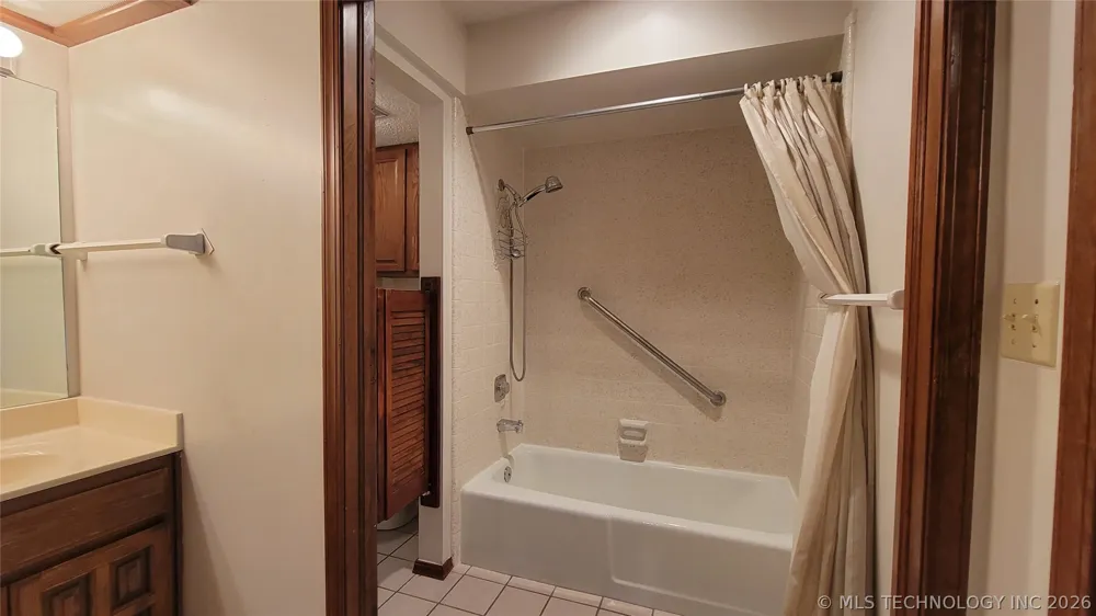 4027 E 82nd Place Tulsa, OK 74137