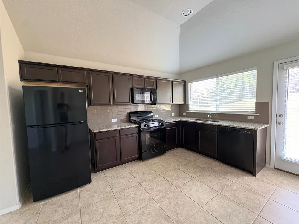 5712 Respinto Drive Austin, TX 78747