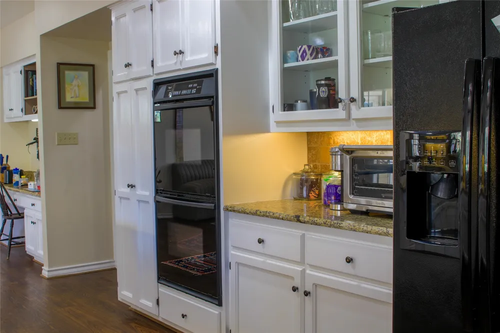 405 Frederick Road Fredericksburg, TX 78624