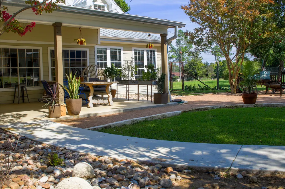 405 Frederick Road Fredericksburg, TX 78624
