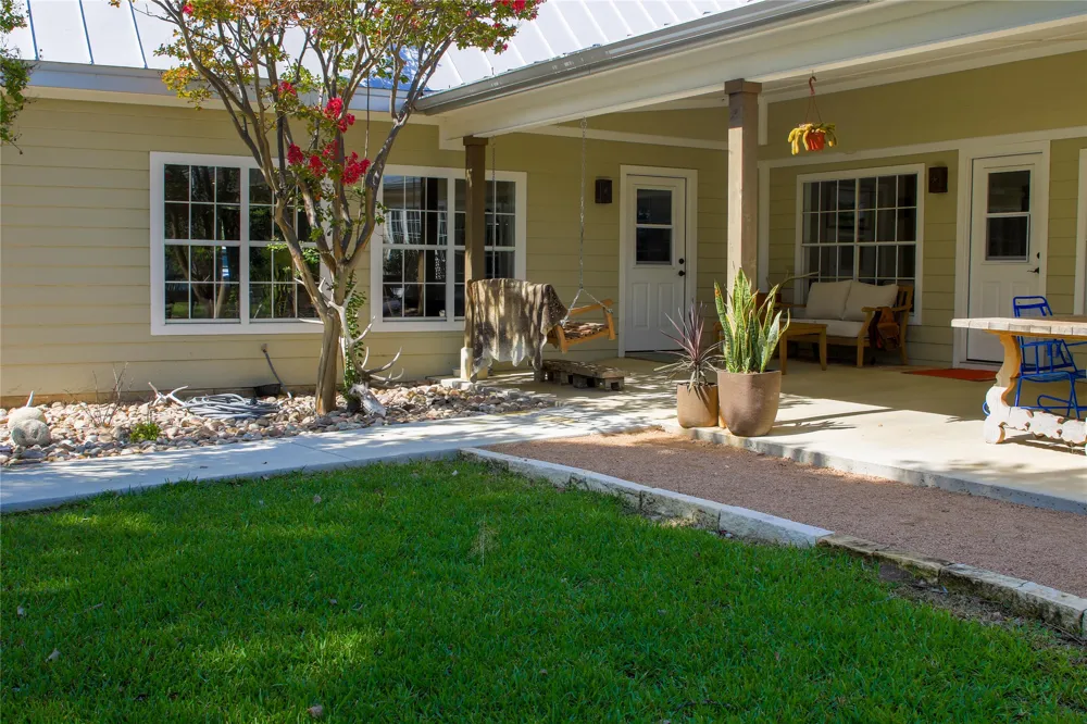 405 Frederick Road Fredericksburg, TX 78624