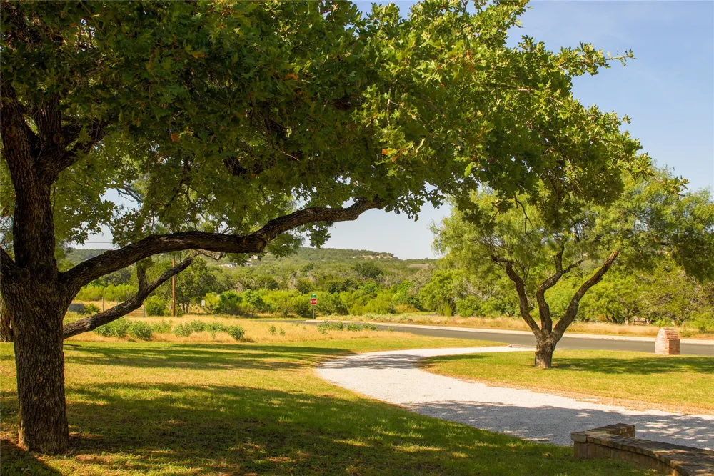 405 Frederick Road Fredericksburg, TX 78624