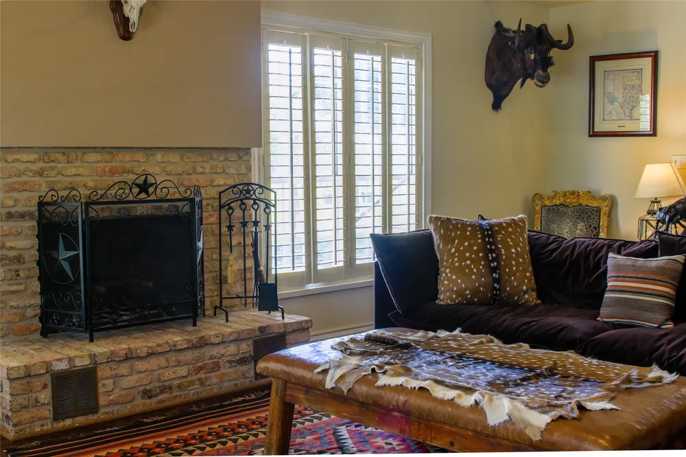 405 Frederick Road Fredericksburg, TX 78624