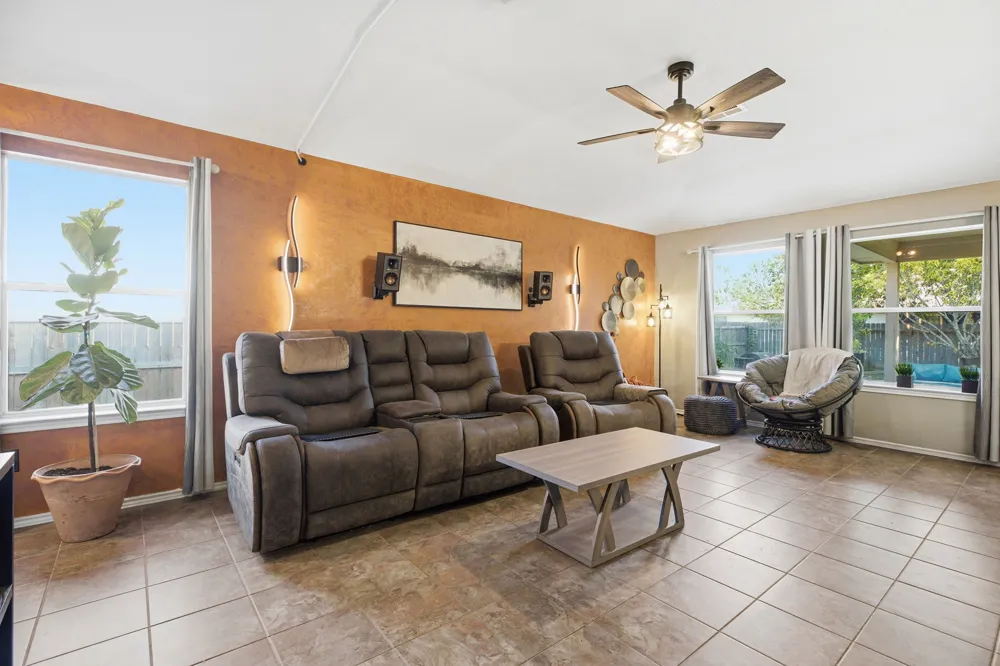 3133 Clinton Place Round Rock, TX 78665