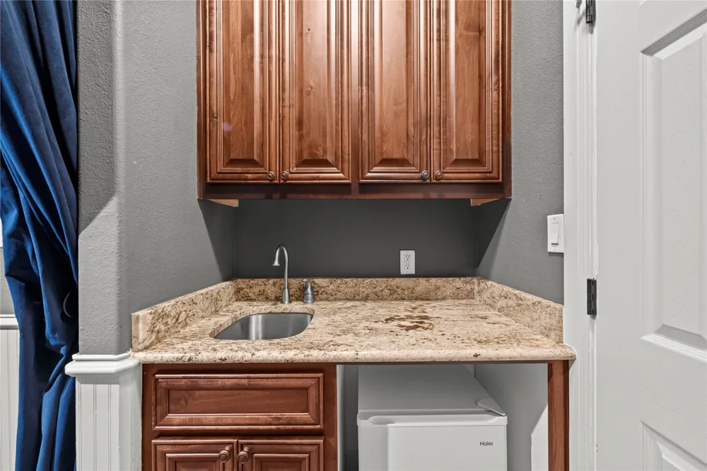 17112 Yellowstar Drive Austin, TX 78738