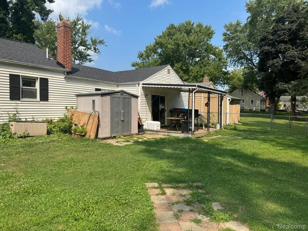 574 Wilson Avenue Mt Morris City, MI 48458