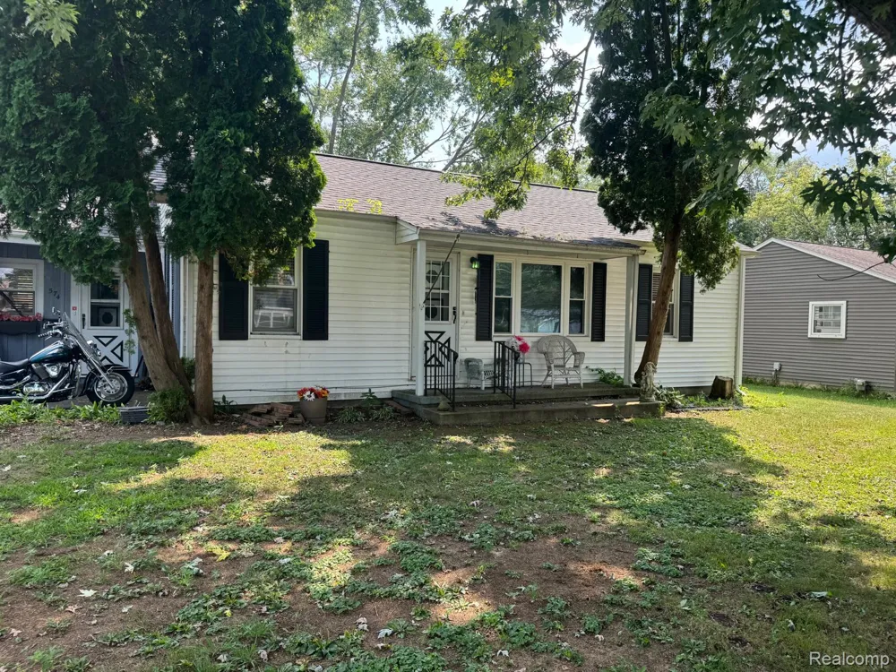 574 Wilson Avenue Mt Morris City, MI 48458
