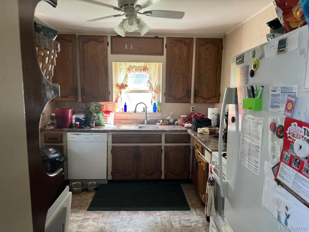 574 Wilson Avenue Mt Morris City, MI 48458