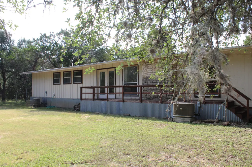 630 Hillsedge Road Wimberley, TX 78676
