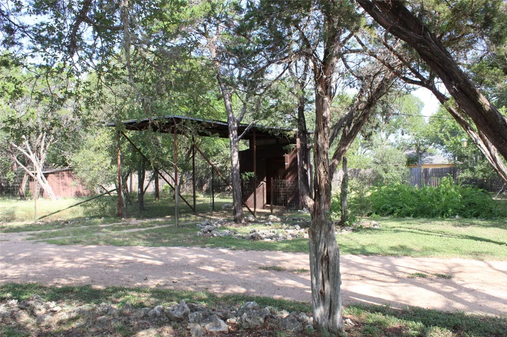 630 Hillsedge Road Wimberley, TX 78676