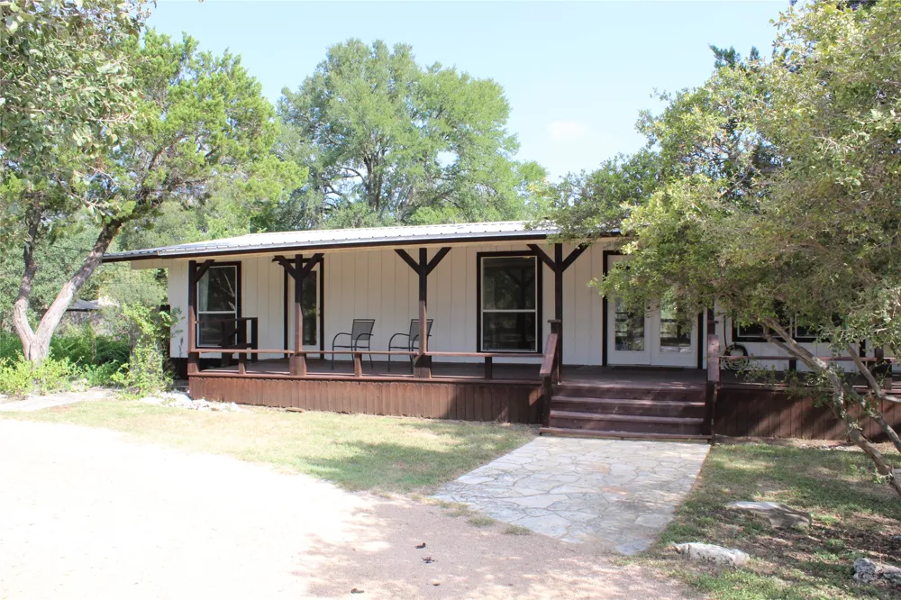 630 Hillsedge Road Wimberley, TX 78676