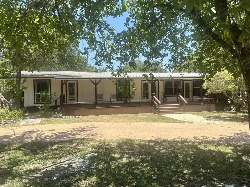 630 Hillsedge Road Wimberley, TX 78676
