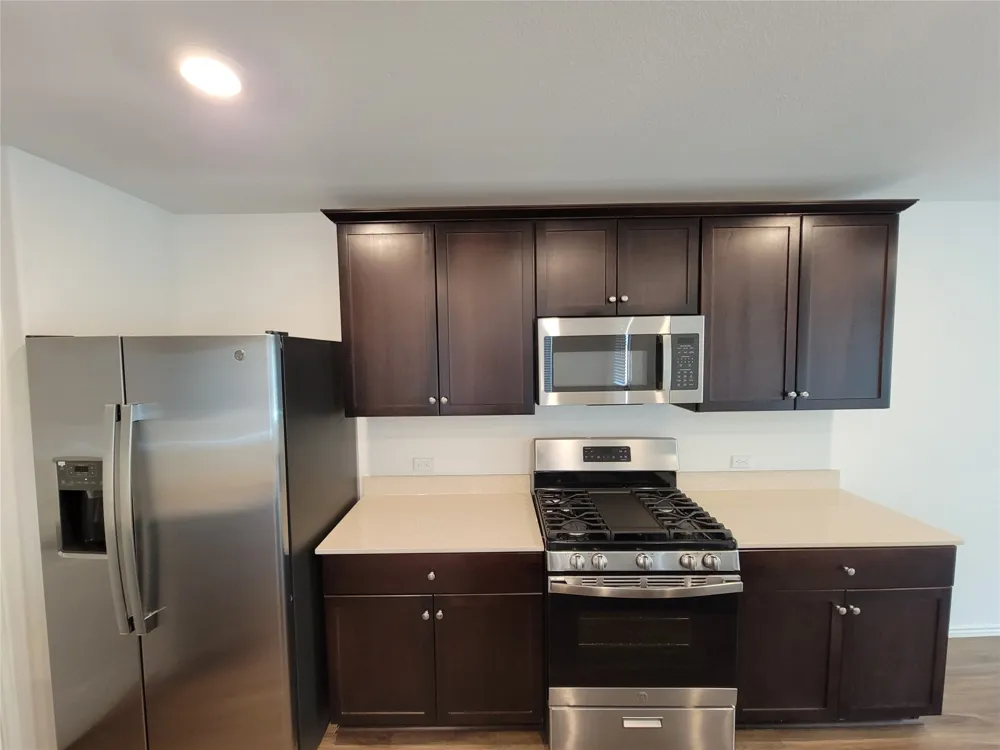 12109 Short Leaf Path Del Valle, TX 78617