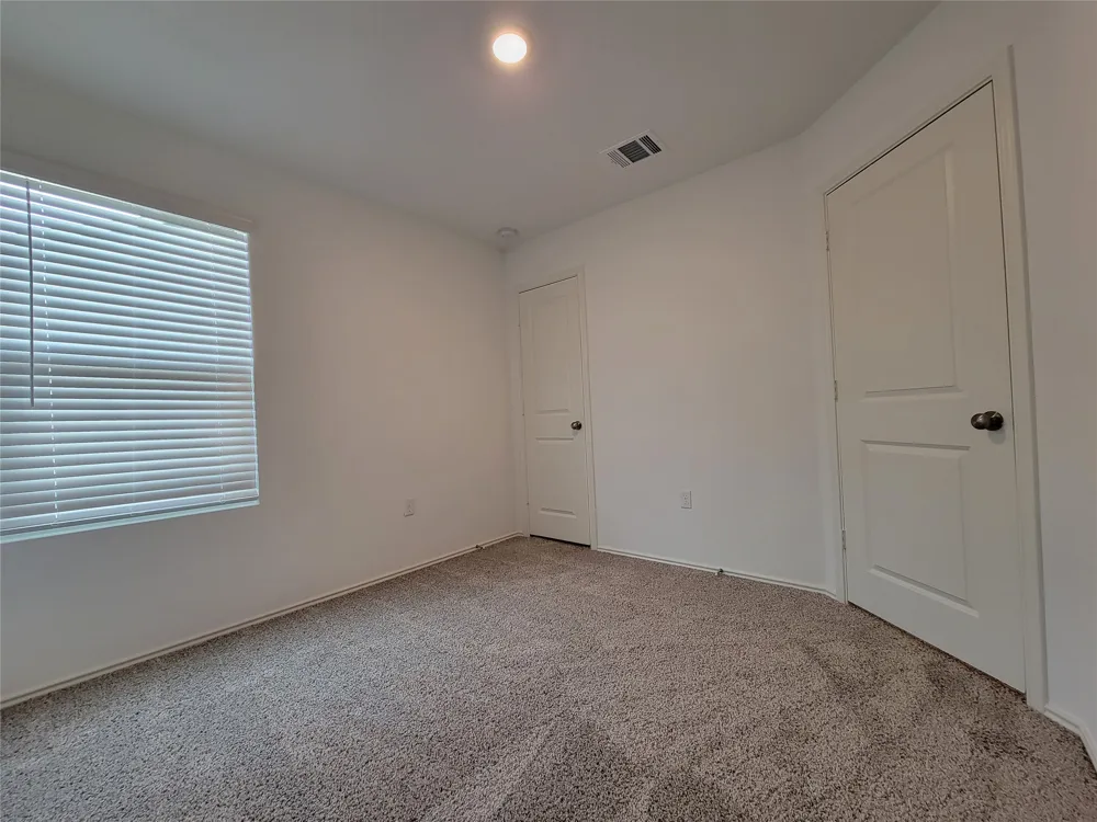 12109 Short Leaf Path Del Valle, TX 78617
