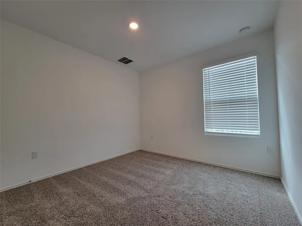 12109 Short Leaf Path Del Valle, TX 78617