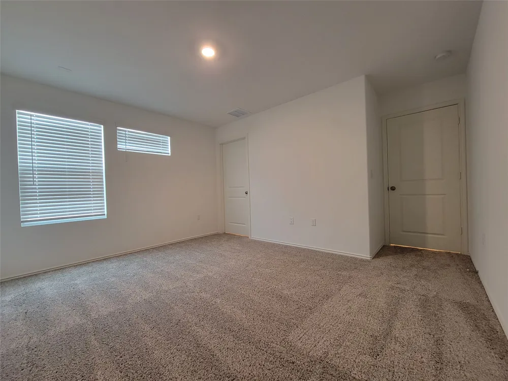 12109 Short Leaf Path Del Valle, TX 78617