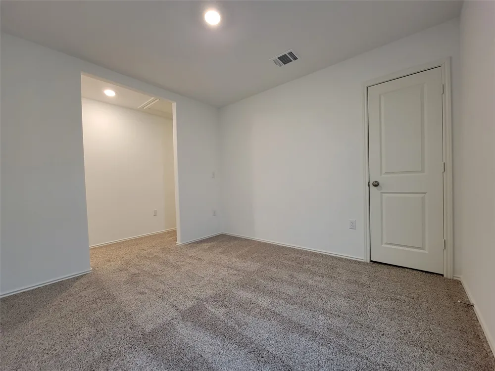12109 Short Leaf Path Del Valle, TX 78617