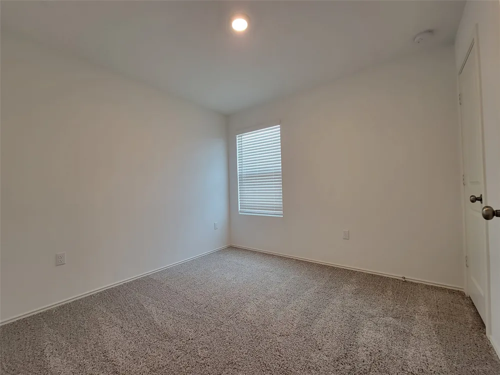 12109 Short Leaf Path Del Valle, TX 78617