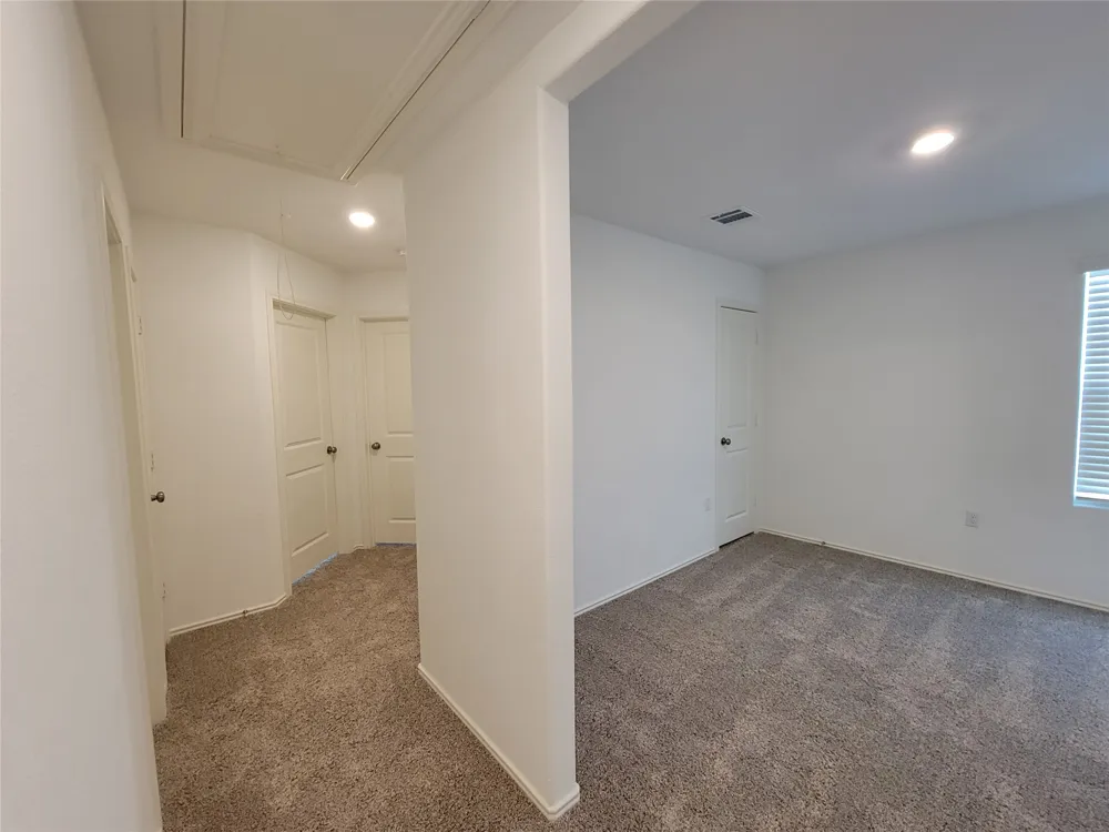 12109 Short Leaf Path Del Valle, TX 78617