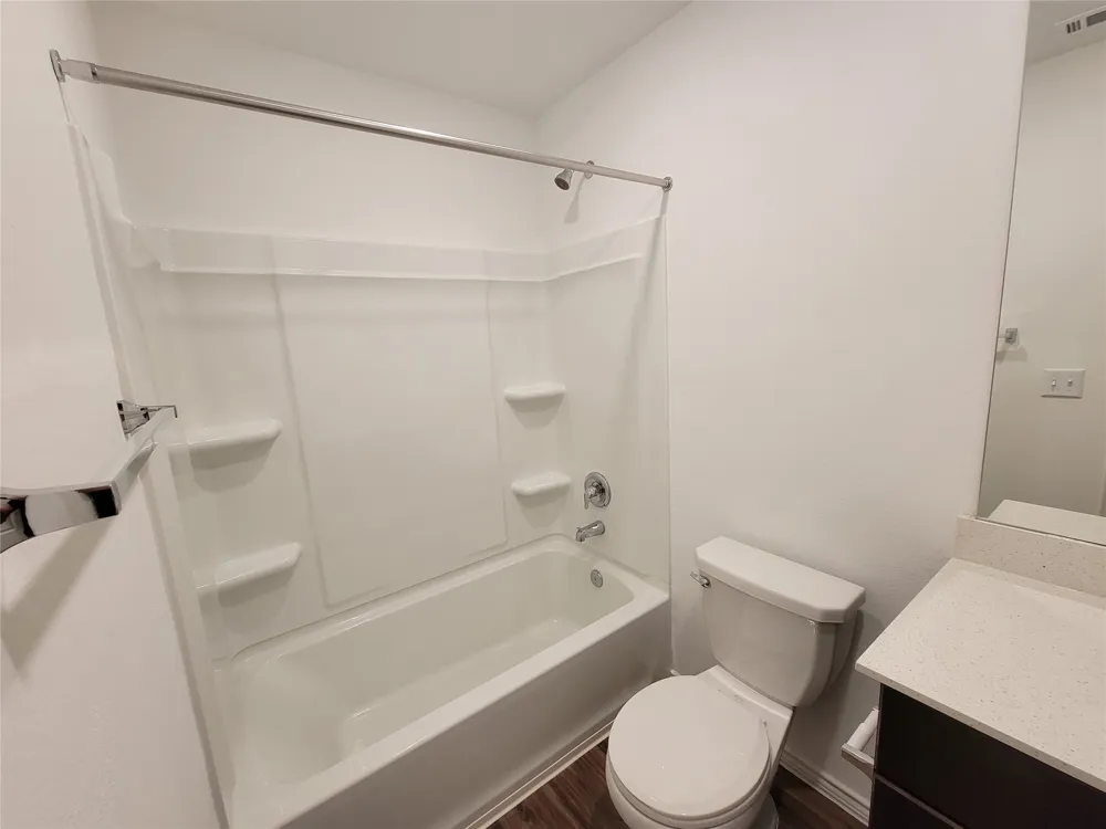 12109 Short Leaf Path Del Valle, TX 78617