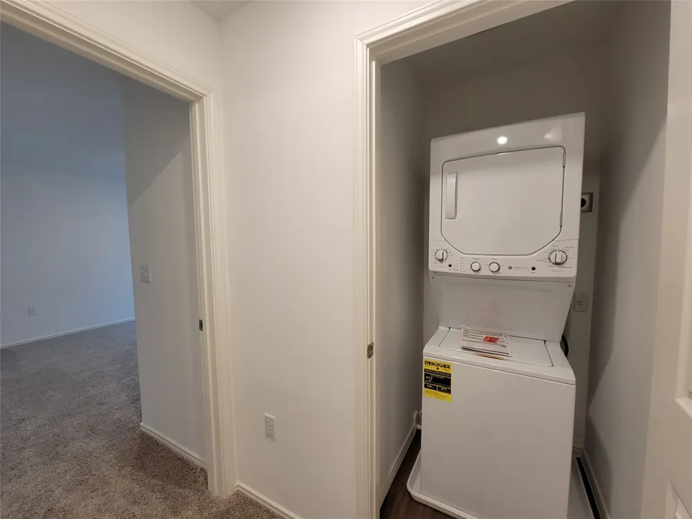 12109 Short Leaf Path Del Valle, TX 78617