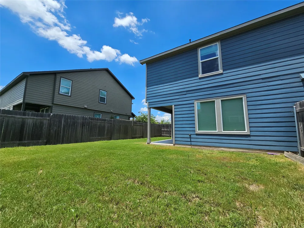 12109 Short Leaf Path Del Valle, TX 78617