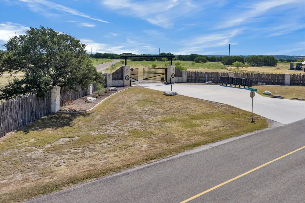 118 High View Lane Lampasas, TX 76550