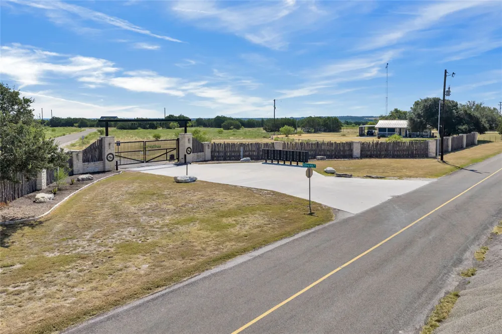 118 High View Lane Lampasas, TX 76550
