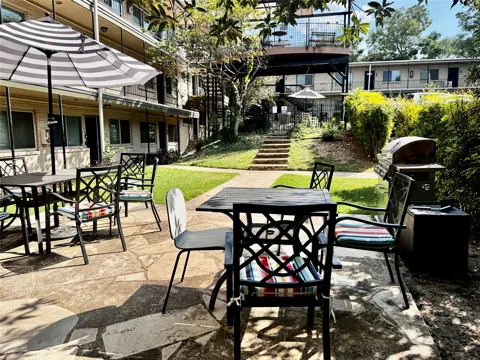 1202 Newning Avenue #307