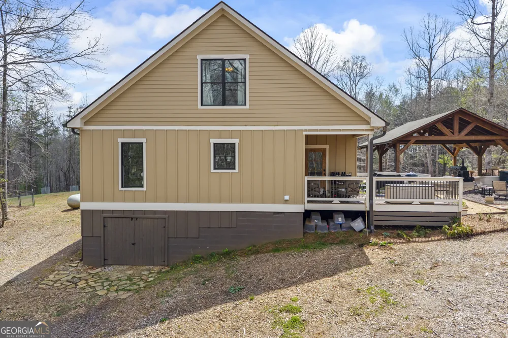 5240 Highway 17 Clarkesville, GA 30523
