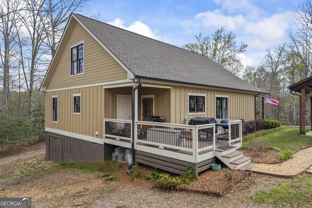 5240 Highway 17 Clarkesville, GA 30523