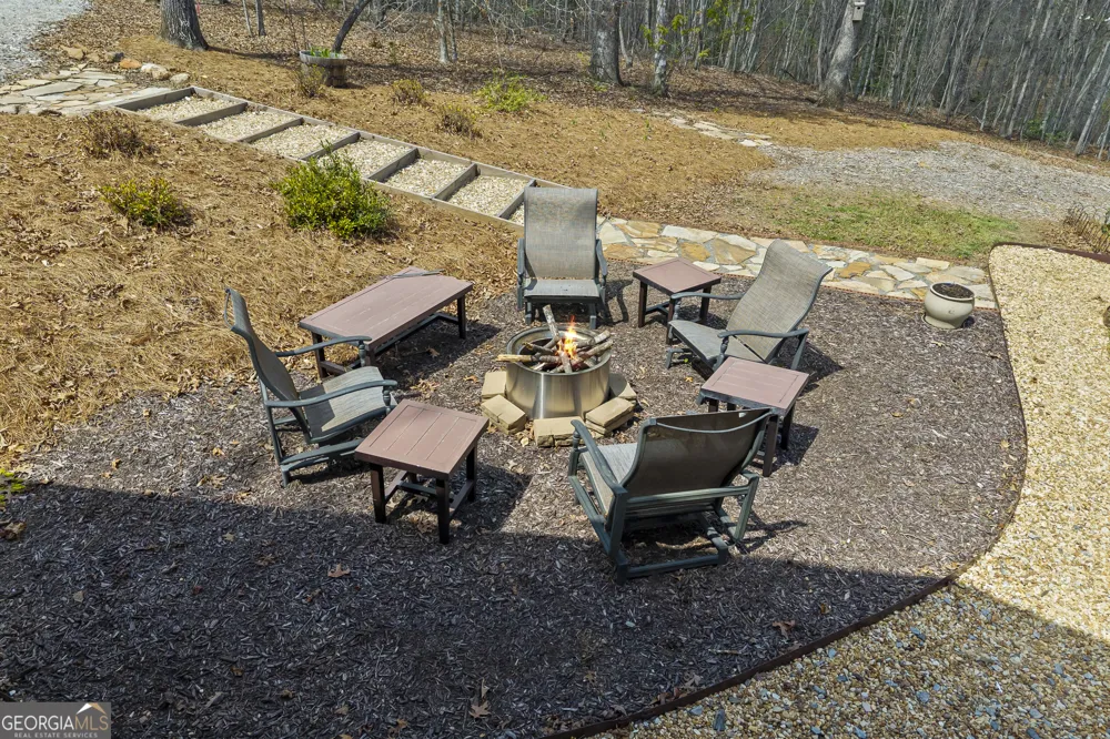 5240 Highway 17 Clarkesville, GA 30523