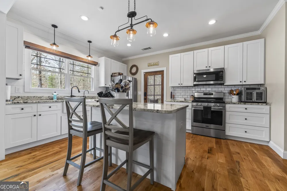 5240 Highway 17 Clarkesville, GA 30523